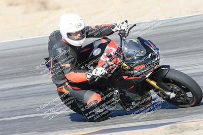 media/Dec-01-2025-Moto Forza (Mon) [[2daa91e15f]]/2-Intermediate Group/Session 4 Turn 9/